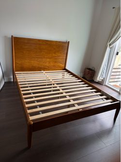 Mid century modern - Alton Cherry Walnut  Queen size Bed