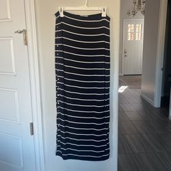 Bailey 44 Long Skirt With Side Snaps Size 4