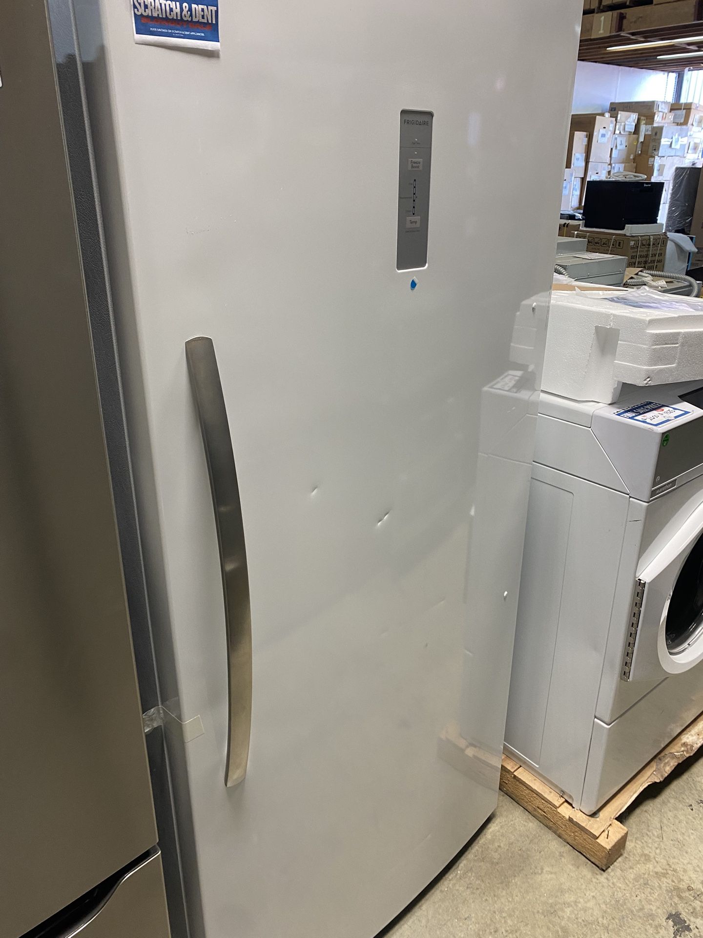 Frigidaire FFUE2024AW 33 Inch Freestanding Upright Freezer with 20 Cu. Ft. Capacity Ding/dent special