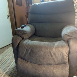 Like New Electric Lift Chair 