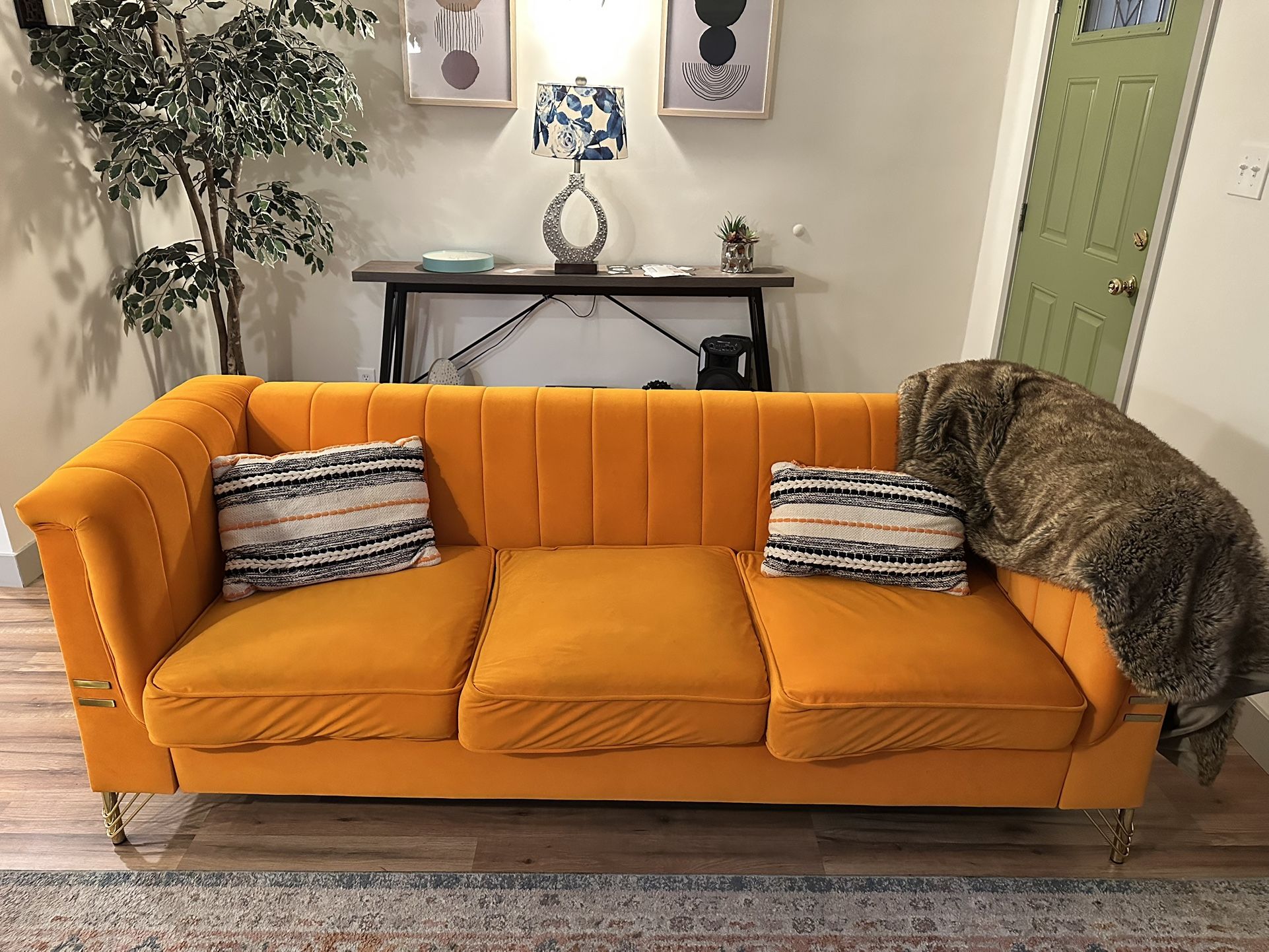 Retro Couch