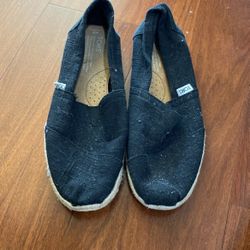 Toms Size 7