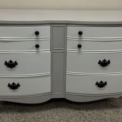 Dixie Vtg Wood 56.5”W Chest Dresser 6 drawers open easy  🚚 extra