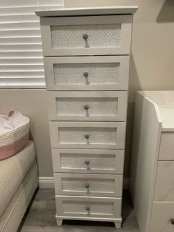 White 7-Drawer Tall Chest Dresser