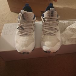 Under Armour Size 10