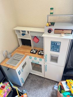 Play Kitchen with Accessories