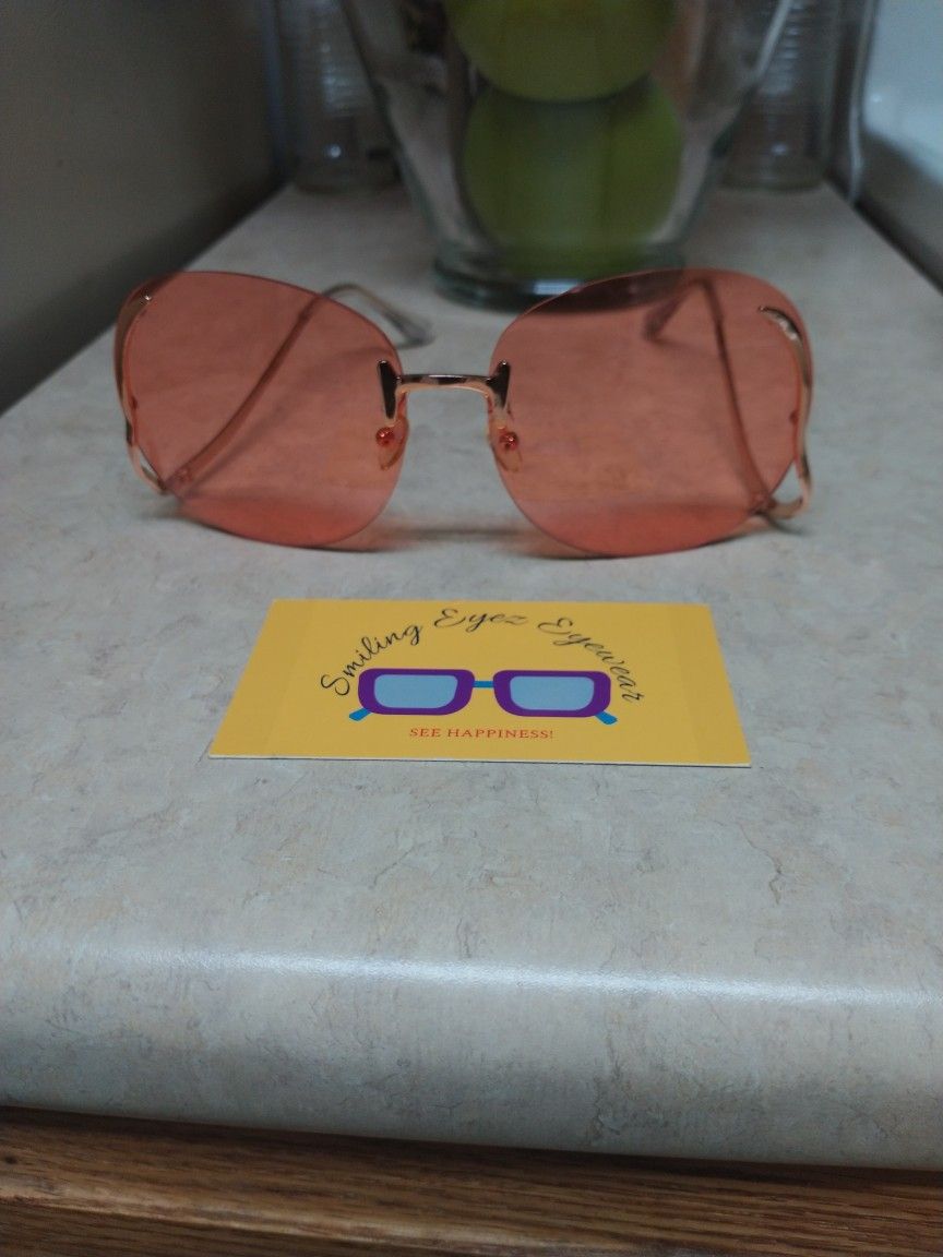 Smiling Eyez Eyewear Fashionable Eyewear