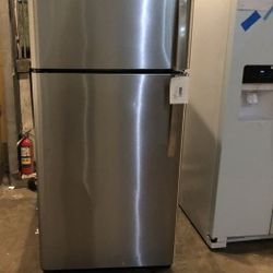 Frigidaire Top Freezer Appliance UE