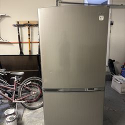 Used Samsung Refrigerator $100 Local Pickup