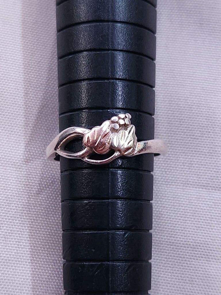 silver ring with 10k gold size 7