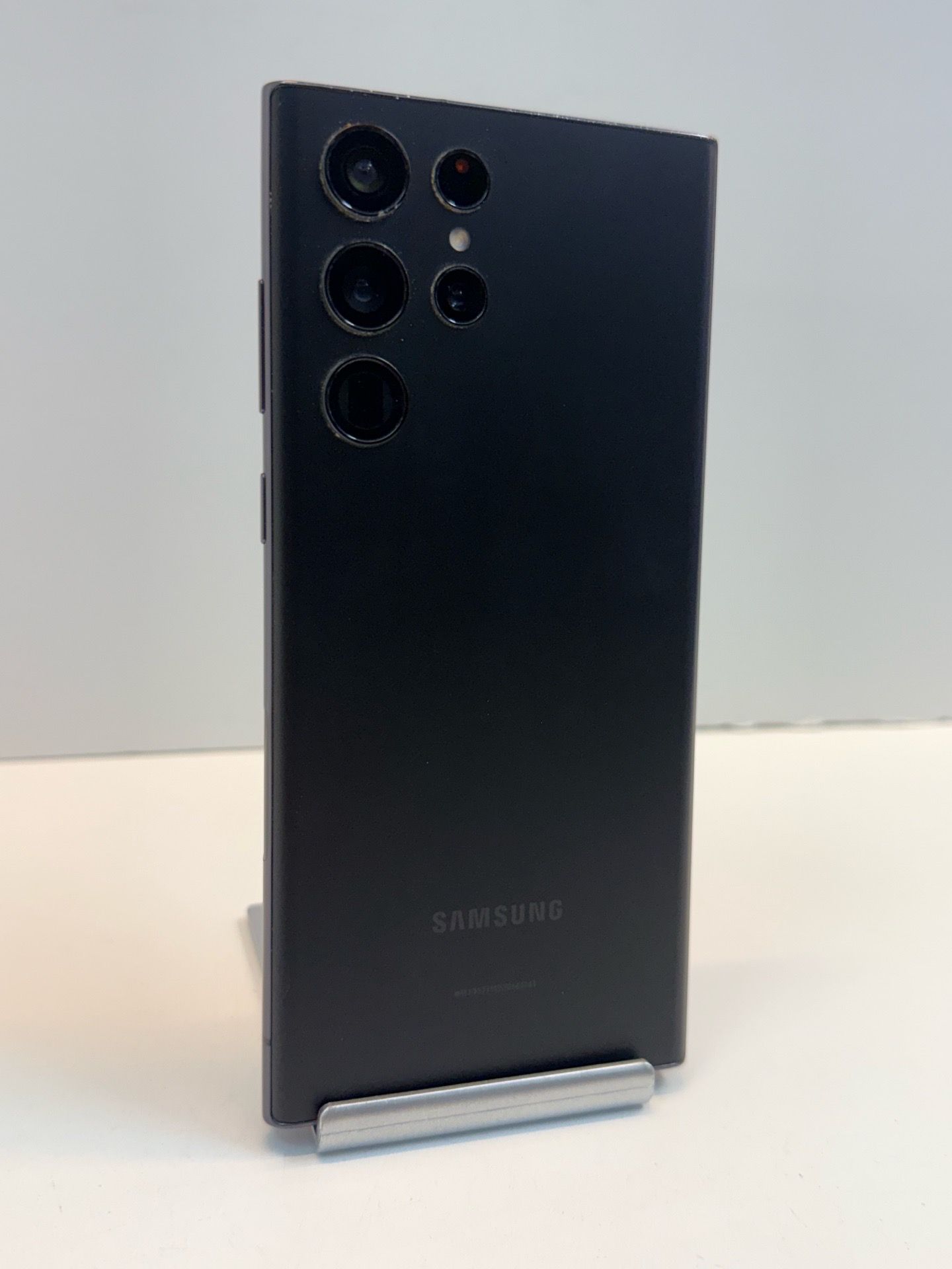 Samsung Galaxy S22 Ultra 512gb. ( Fully Unlocked Phone )