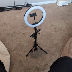 Selfie Tripod Light W/ Phone Holder, USB Powered