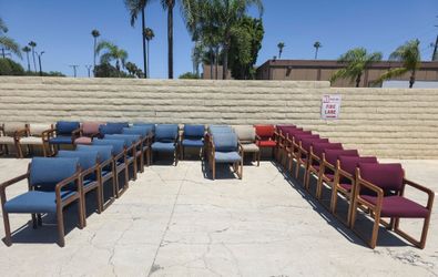 40 Elegant Solid sturdy wood chairs  - 100.00