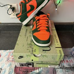 Nike Dunk Low Pro SB “St. Patrick’s Day” (2009) – Size 8 – With Passport Paper