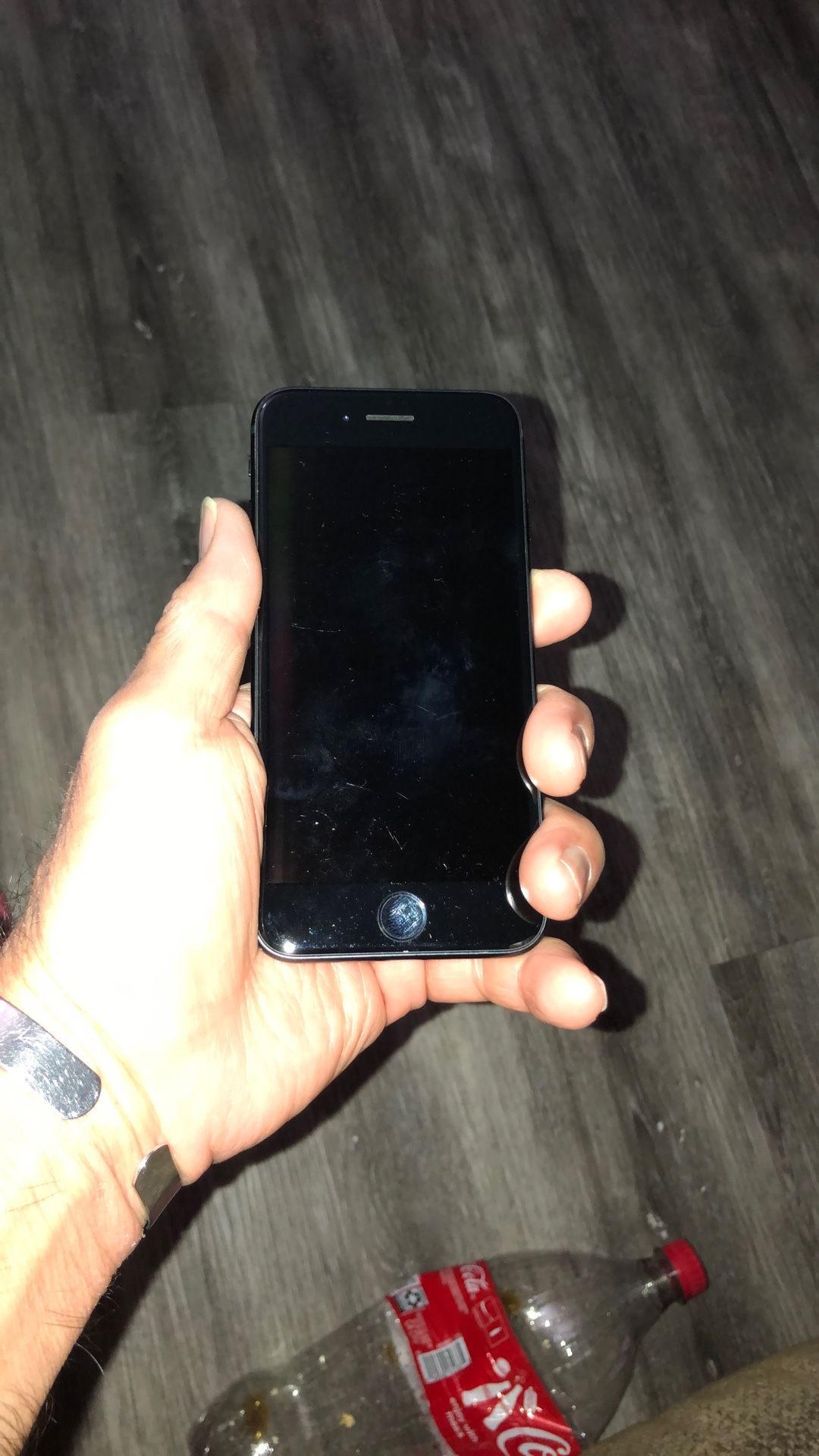 IPHONE SE FOR SALE LIKE NEW CONDITIONS 5G ALSO UNLOCK FOR METRO T-MOBILE ATT AND MEXICO HONDURAS GUATEMALA ETC