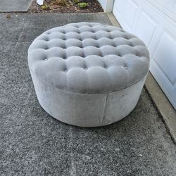 Ashley Oversized Accent Round Ottoman