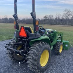 John Deere 3025