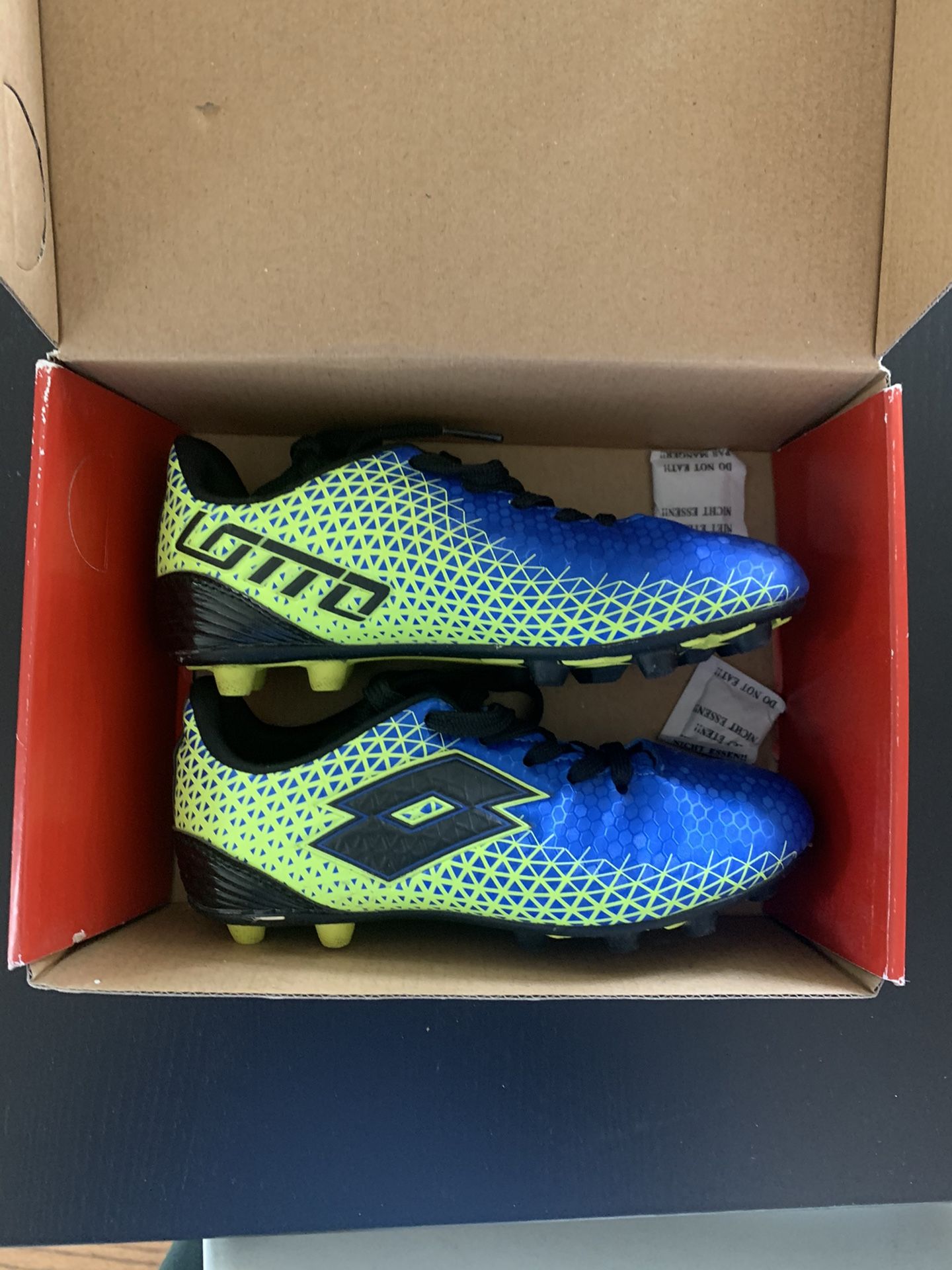 Youth/Kids New Lotto soccer cleats