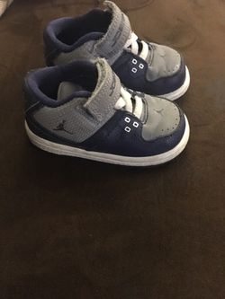 Toddler Jordans size 4