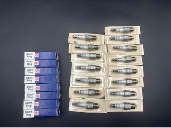 Vintage AC MR43T Marine Spark Plugs New Old Stock Made in USA Lot x 23