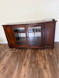 Tv stand
