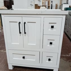 30" Solid Wood Bathroom Vanity with Quartz Top & Sink for $650