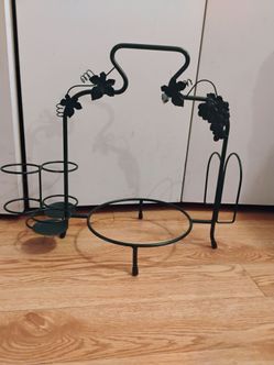 Utensil holder