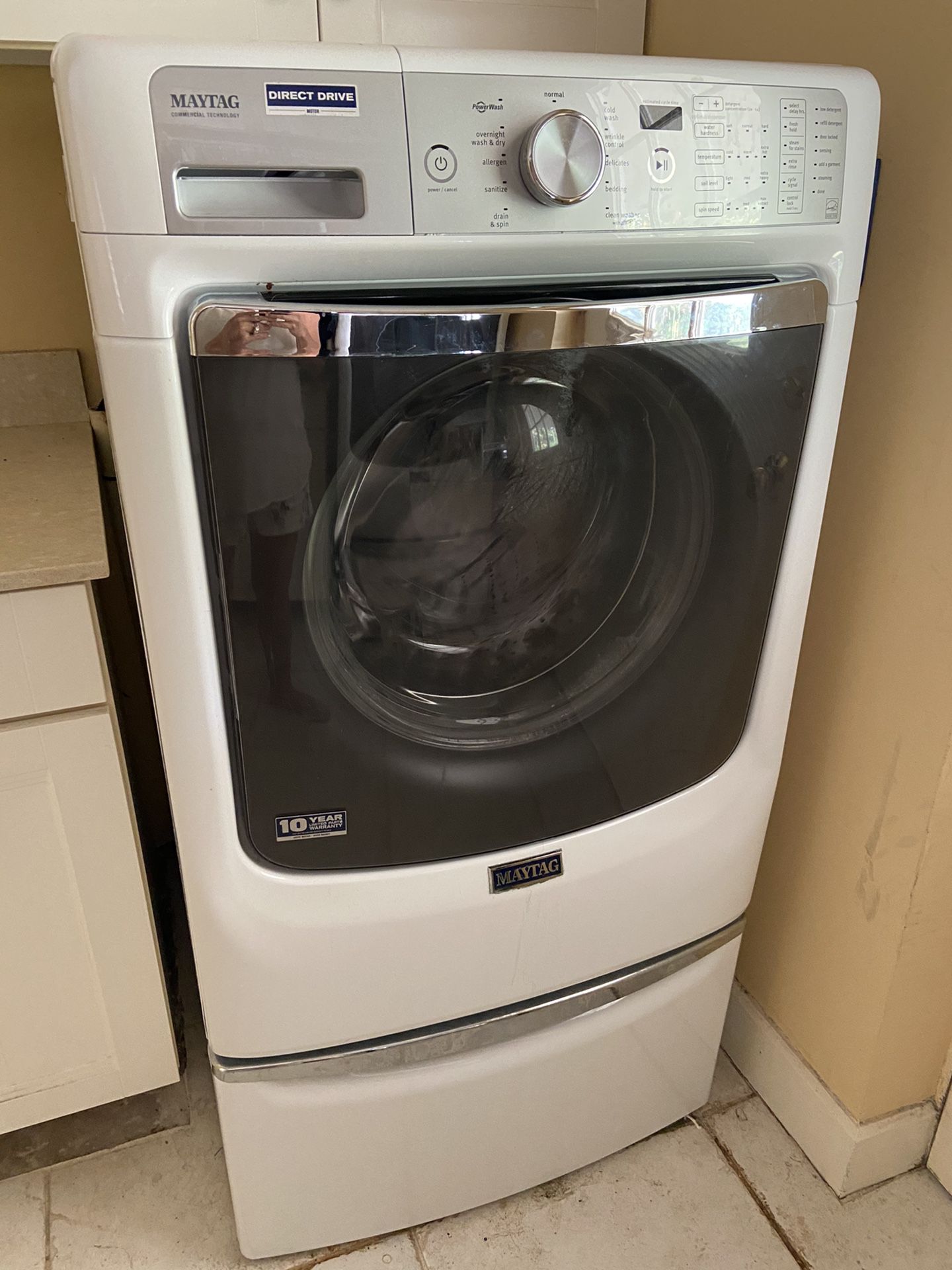 Maytag 27 inch washer/dryer combo set (white)