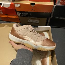 Jordan Rose Gold 11 Low size 11W 9.5M VNDS 