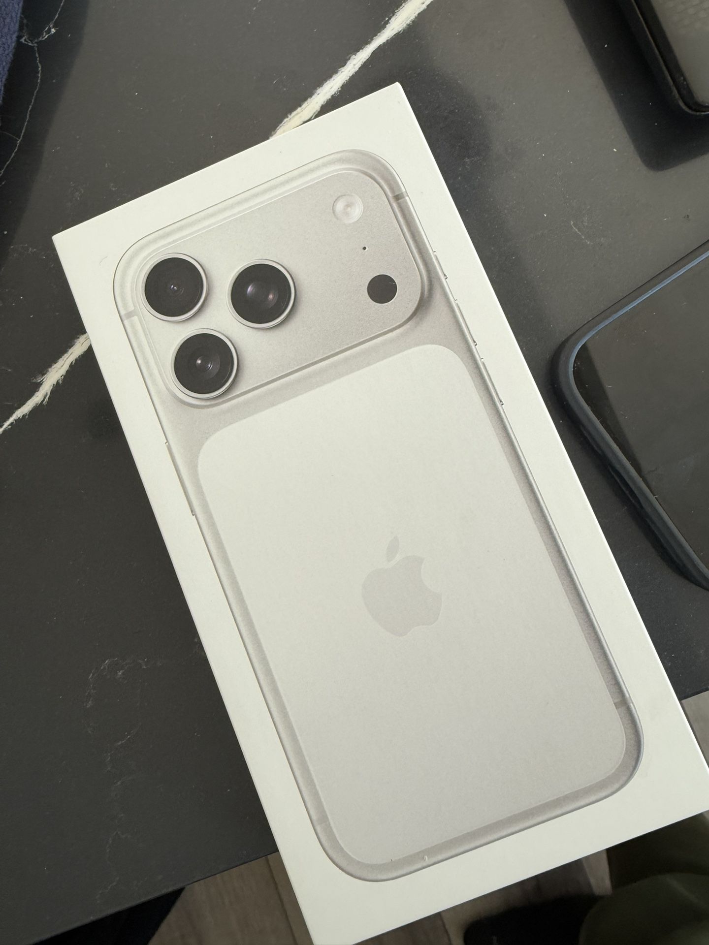 Unlocked iPhone 17 Pro 512gb