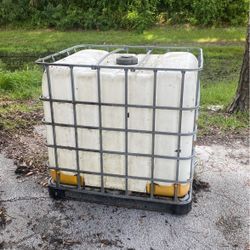 Water Container 1000 Galons