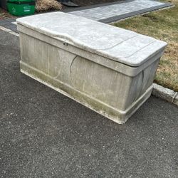 Suncast Storage Chest