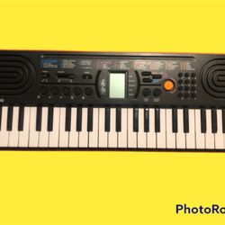 CASIO SA-76.   44 Key Mini Personal Keyboard 