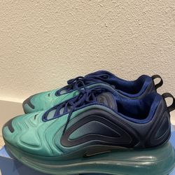Nike AirMax 720 Size 11
