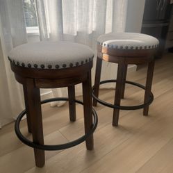 (2) Bar Stools