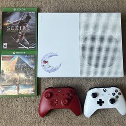 Xbox One With 2 Controllers 