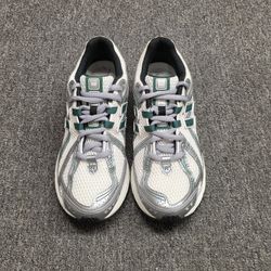 New Balance 1906R Silver Metallic Nightwatch Green M1906REU Size 8.5