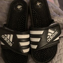 Adidas Slides Sz 7 Kids Fits Women 7.5