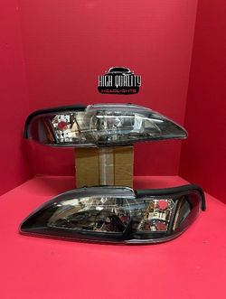 Ford Mustang  1994. 1998 headlights.