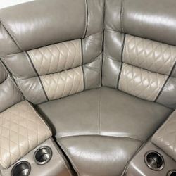 Reclinable Sectional Couches Good  Condition 