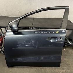 2017-2018-2019-2020-2021-2022 KIA SPORTAGE LEFT FRONT DOOR COMPLETE OEM USED