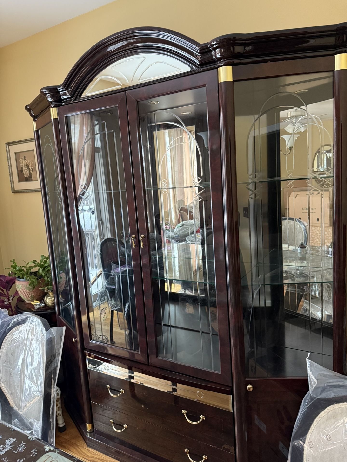 Free China Cabinet