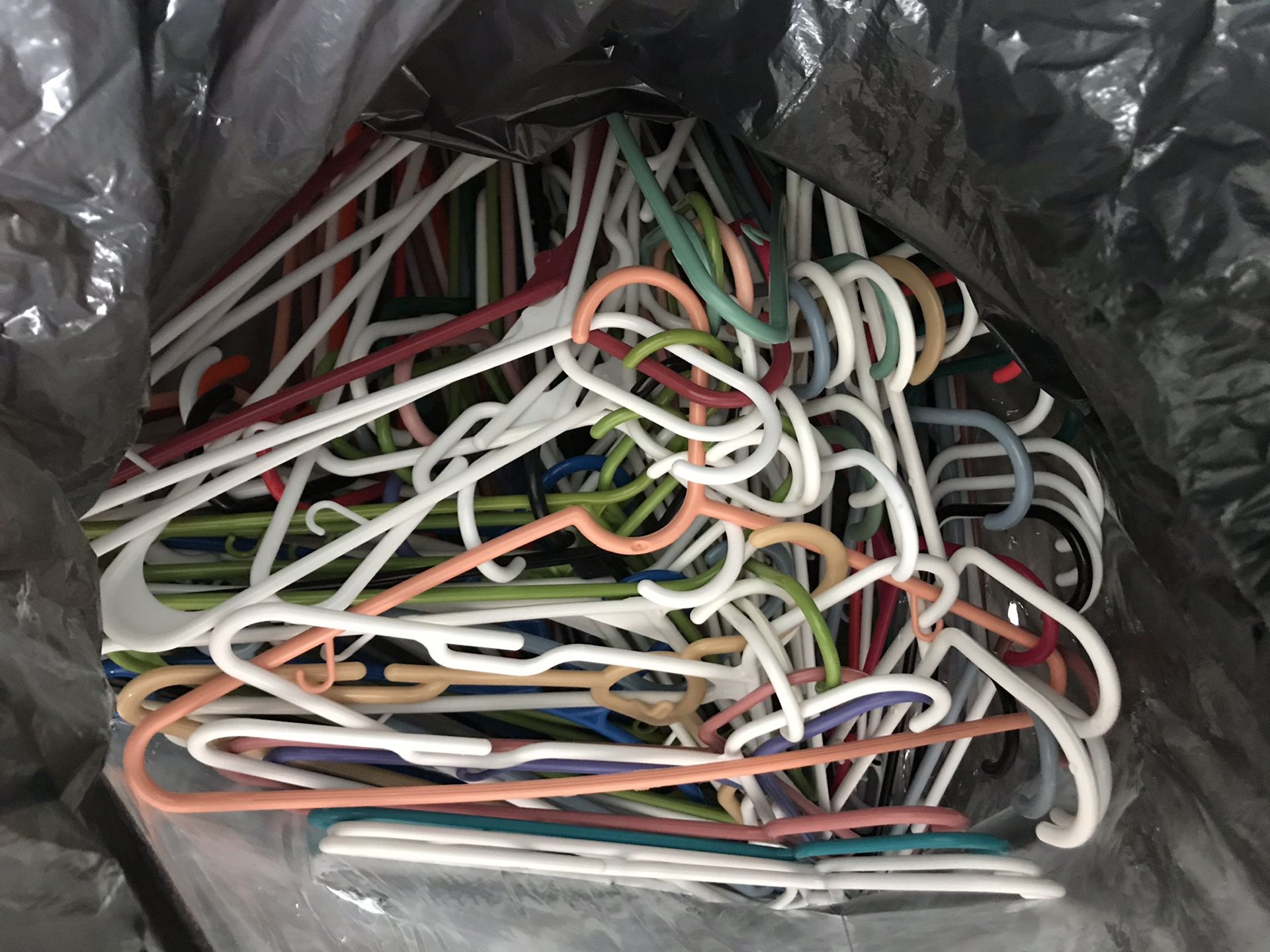 Hangers, 200 plus
