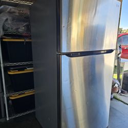 Apartment Refrigerator Work Great