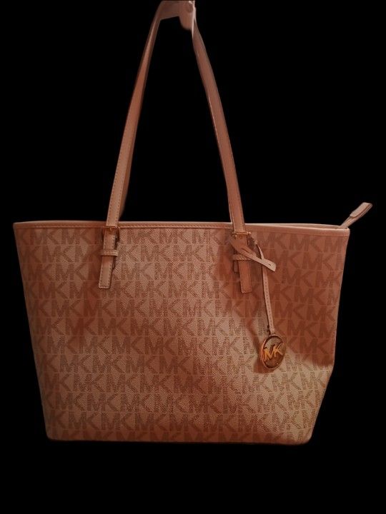 NEW MICHAEL KORS PURSE