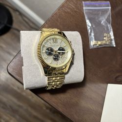 Micheal Kors Gold Watch 