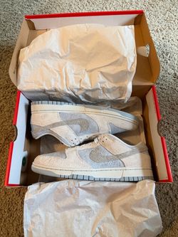 Nike dunk low size 11 mens 9.5 womens