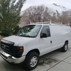 2013 Ford E-350