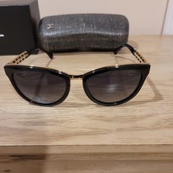 Authentic Chanel Sunglasses for Sale in North Massapequa, NY - OfferUp