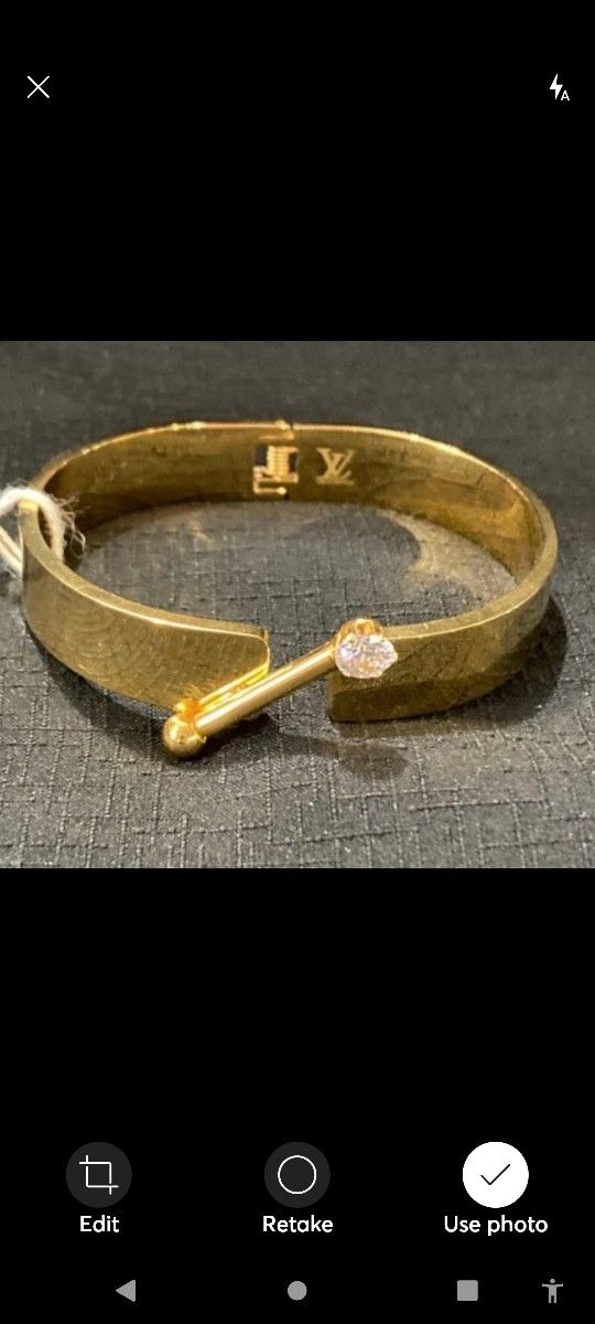 Louis Vuitton Diamond Cuff Henge Solitaire Diamond Bracelet $41,000 Dollars Original Price.